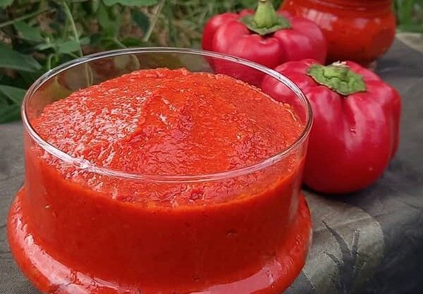 طرز تهیه رب فلفل دلمه‌ای؛ یک چاشنی جذاب برای غذا