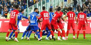 کورس سپاهان و استقلال برای قهرمانی نیم فصل و غول کُش مقابل پرسپولیس